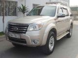 Cho thuê xe tháng 7 chỗ Ford Everest